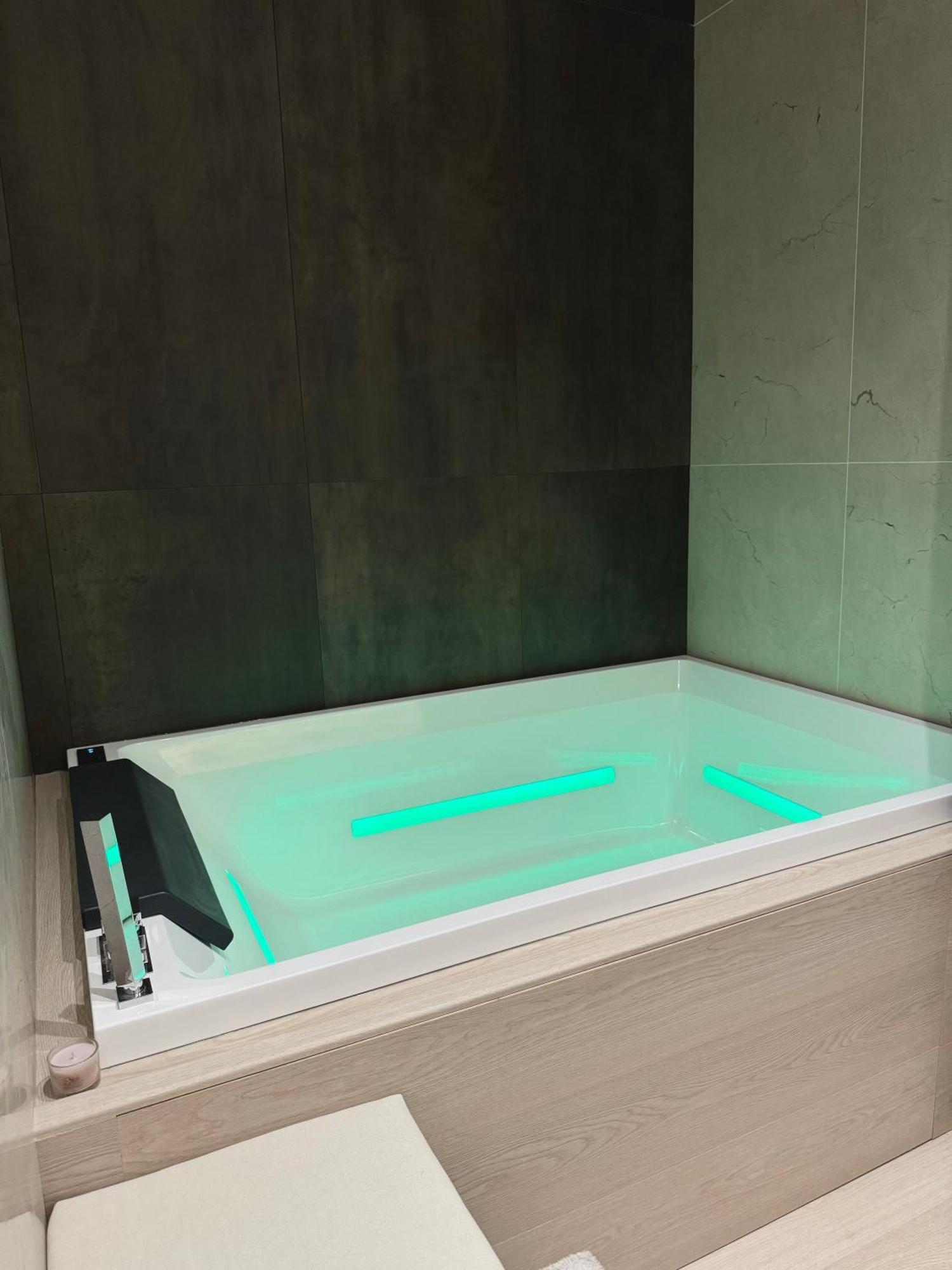 18Zero2 Luxury Rooms Bari Luaran gambar